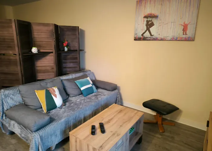 Le Logis Dans La Place Appartement De Deux Chambres
